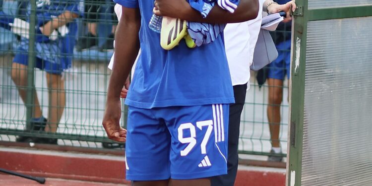 Напрежението расте в съблекалнята на Левски, след като Хасими Фадига е на път да премине в ЦСКА София като свободен агент