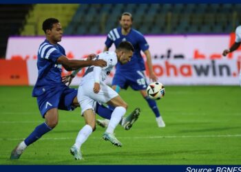 Левски София е готов да продаде Ван дер Каап след оферти от чужбина