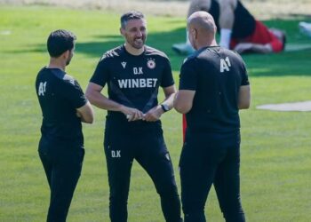 В опит да се върне в европейските турнири през следващия сезон, ЦСКА София уж е уволнил двама души от щаба, предстои почистване на още офиси, като причината е, че…