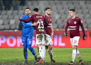 RAPID BUCURESTI ESTE PRINCIPALUL ÎN ACHIZIȚIA UNUI TALENTAT EXTRER: Rapid face un comunicat de transfer, Universitatea Craiova ajungând la un contract de 15 milioane de lire sterline 🤝
