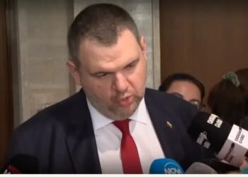 Политически заложници и сенчестата мрежа на властта: Разопаковане на извратения политически пейзаж на България