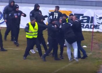 ЗАБРАНА ЗА УРЕЖДАНЕ НА МАЧОВЕ: Скандал в българския футбол доведе до петгодишна забрана на една звезда от Локомотив Пл., но той далеч не е единственият сред спортистите, на които са наложени големи наказания – четирима от неговите съотборници.