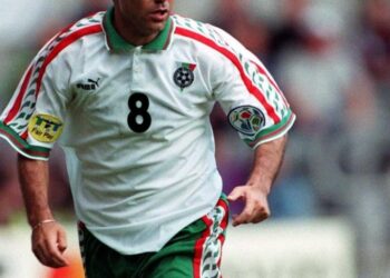 Българската футболна легенда Христо Стоичков се завръща в Левски, за да помага на млади звезди, лишени от възможности