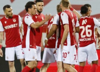 Редица клубове са готови да активират клаузата за откупуване на Лумбард Делова