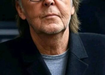 Paul McCartney’s Heart-Wrenching Tribute Brings Fans to Tears! The legendary Beatle stunned the world with the first-ever live performance of Now and Then