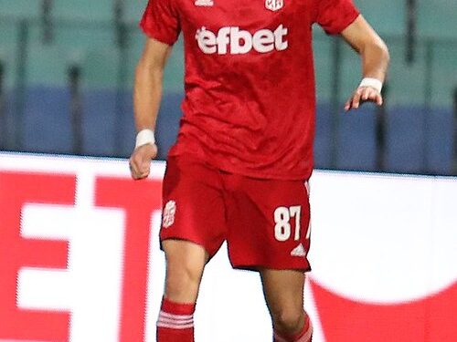 Шокови вълни в българска звезда ⭐: играещ в Унгария се завръща у дома в ЦСКА