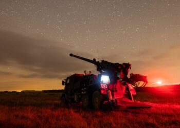 Slovenija je pri evropskem obrambnem koncernu KNDS naročila topniške sisteme CAESAR