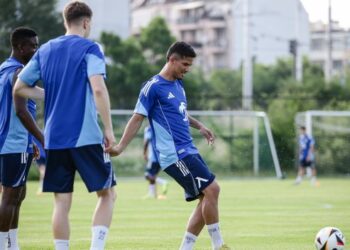 Хулио Веласкес прави важен трансфер в Левски. Пълни подробности.