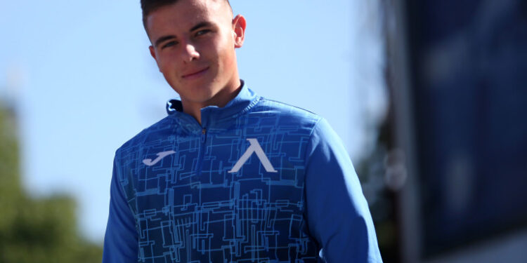 ТОКУ-ЩО ОТ ГЕРЕНА 🔵 ⚪: Преговорите между Левски София и 20-годишния футболист за нов договор не напредват. Досега няма споразумение и сега има конкретни шансове за раздяла в следващите дни. Той ще бъде на разположение като свободен агент.