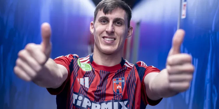 ШОКИРАЩО: Симеон Петров ще се присъедини към ЦСКА след националния отбор след кратка среща.