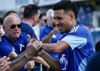 Поздравления за Левски: Невероятният Герой, Който Промени Всичко и Покори Сърцата на Феновете Завинаги!