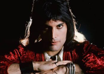 Queen’s Crown Jewel: 7 Astonishing Things You Never Knew About Freddie Mercury