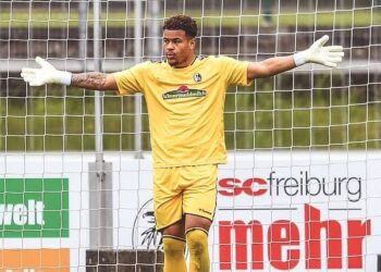 Голям Ход за Левски: Обещаващ Нигерийски Вратар Пристига, За да Промени Бъдещето на Клуба!