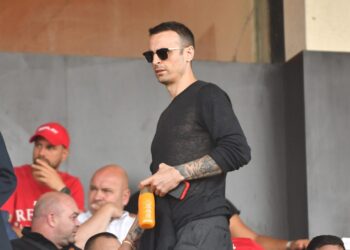 Бивш шеф на ЦСКА “изплиска легена”: Стойчо Младенов – треньор, Бербатов – директор!  —