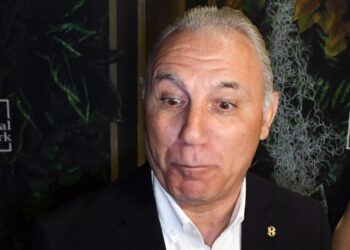 АРМАГЕДОН НА “АРМИЯТА”! СТОИЧКОВ ИЗБУХВА С БЕЗПРЕЦЕДЕНТНА ЯРОСТ: ТОМАС ИЗХВЪРЛЕН ОТ СЪБЛЕКАЛНЯТА, ЛЕГЕНДАТА НАХЛУВА В РЪКОВОДСТВОТО НА ЦСКА В ЕКСПЛОЗИВЕН СБЛЪСЪК!