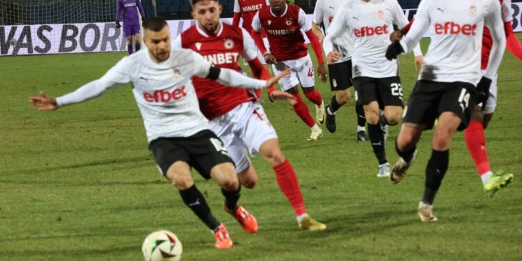 СЪДБОВЕН ДЕН В БИСТРИЦА! „КЛУБЪТ НА ЦИФРИТЕ“ ИЗДИША, ДОКАТО 27 ИГРАЧИ, ВОДЕНИ ОТ 8 ШОКИРАЩИ ЗВЕЗДИ, БЯГАТ В БЕЗПРЕЦЕДЕНТЕН МАСОВ ИЗХОД – ТОВА КРАЯТ НА ЕДНА ЕПОХА ЛИ Е?