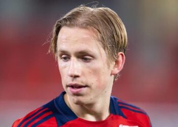 Невиждан Шок в Швеция: ЦСКА Направи Невероятна Оферта, Която Разтърси Целия Футболен Свят – Треньорът Сбъдна Невъзможното?!