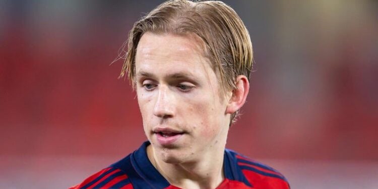 Невиждан Шок в Швеция: ЦСКА Направи Невероятна Оферта, Която Разтърси Целия Футболен Свят – Треньорът Сбъдна Невъзможното?!