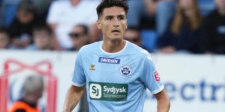 БОМБА! ЦСКА ИЗХВЪРЛЯ НАЦИОНАЛНА ЗВЕЗДА – Задава ли се ПРЕДАТЕЛСКИ ход към съперник? ШОКИРАЩАТА мистерия с „Билета за София“ СЕ ЗАДЪЛБОЧАВА!