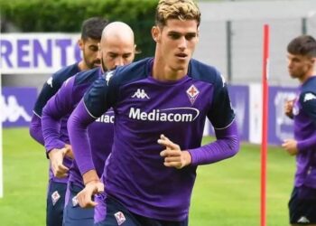 БОМБА: Левски набелязал изгнаник от Фиорентина – ЖЕСТОКАТА присъда на Пиоли: „Той е излишен!“