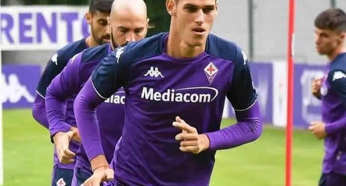 БОМБА: Левски набелязал изгнаник от Фиорентина – ЖЕСТОКАТА присъда на Пиоли: „Той е излишен!“