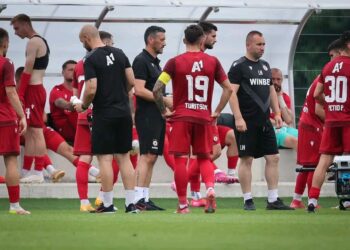 ЦСКА София изпитва трудности, треньорът Душан Керкез се сблъсква със сериозен проблем в състава