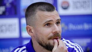 ШОК В БЪЛГАРСКИЯ ФУТБОЛ! ПФК ЛЕВСКИ СОФИЯ ОФИЦИАЛНО ОБЯВИ, ЧЕ ПРОДАВА СВОЯТА НАЙ-ГОЛЯМА ЗВЕЗДА – ТОВА ПРОМЕНЯ ВСИЧКО ЗА КЛУБА И БЪДЕЩЕТО МУ!