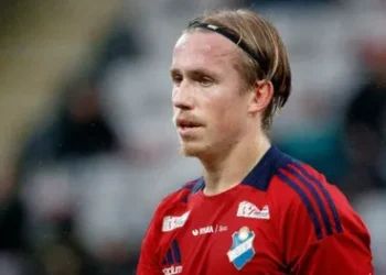 РАЗТЪРСВАЩА НОВИНА: ЦСКА СГРАБЧИ ДАВИДЕ СЕГЕР СЪС ЗАШЕМЕТЯВАЩ ПЕТГОДИШЕН ДОГОВОР, КОЙТО ПРОМЕНЯ ИГРАТА ЗА БЪДЕЩЕТО НА КЛУБА!