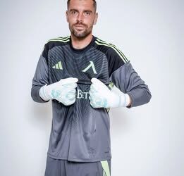 Сините Имат Нов №1: Левски Представи Вратар!