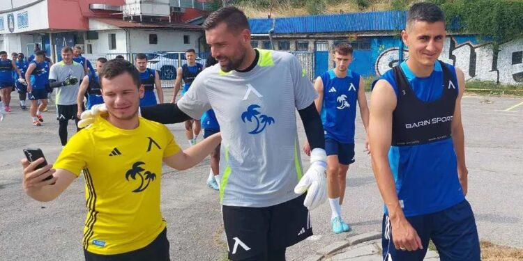 ОТКАЗ ОТ ОТГОВОРНОСТ ⚠️: Мартин Луков тренира с Левски като възможен заместник на Вуцов, докато бъдещето на Икена остава неясно