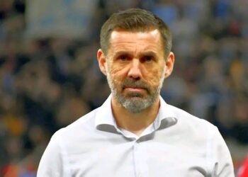 Nikita Stoyanov se alătură echipei Dinamo ca nou fundaș central, după un transfer mult așteptat. Detalii complete