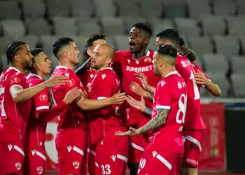 DiNAMO Bucureștii ochi Semnând major în timp ce discuțiile avansează cu talentul nigerian la mijlocul terenului Detalii complete