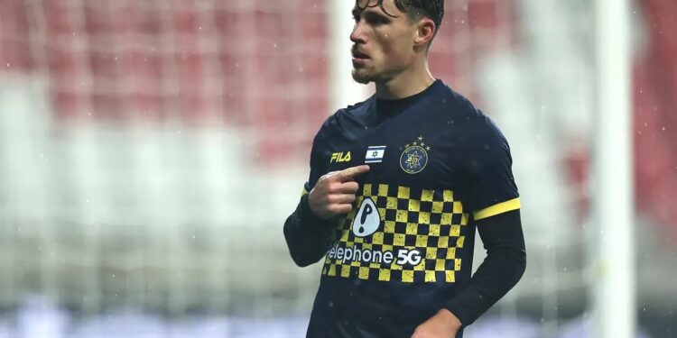 Трансферната цел на ЦСКА София Габи Каничовски става свободен агент и приема 4-годишно предложение за договор