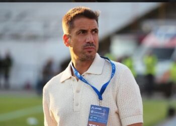 Заглавие: “Сини пламъци на хоризонта! Левски София се насочва към ямайски нападател, за да разпали атаката си”