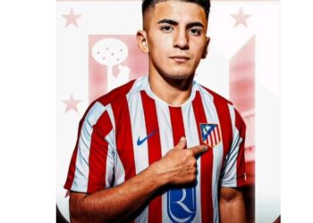 Треньорът на Левски София Отпътува от България за Трансферни Преговори