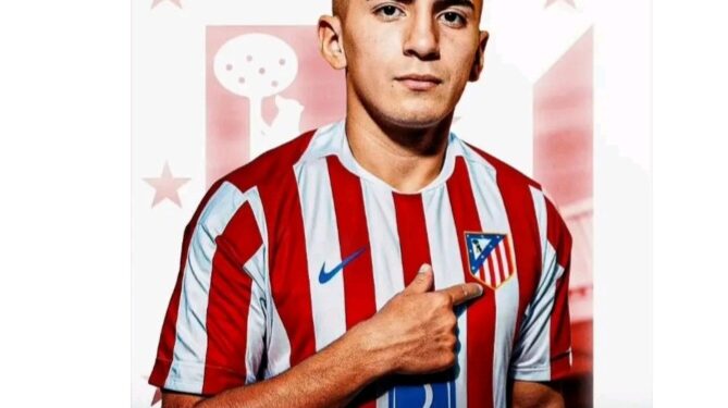 Треньорът на Левски София Отпътува от България за Трансферни Преговори