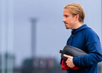 Шведският полузащитник е на път да подпише с ЦСКА до часове.