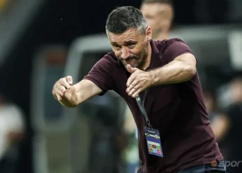 ИЗВЪНРЕДНО! ЦСКА ВДИГА ЗАВЕСАТА ДО ЧАСОВЕ! КОЙ Е НОВИЯТ ФУТБОЛИСТ, КОЙТО ЩЕ ВЗРИВИ “АРМИЯТА” И ЩЕ ПРОМЕНИ СЕЗОНА?! НЕ Е ТОВА, КОЕТО ОЧАКВАТЕ!