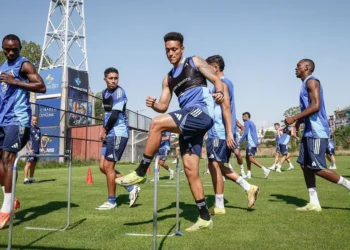 ЕВРО 🚨: Левски се готви за сблъсък с Апоел Беер Шева в Лигата на конференциите, три тренировъчни бази и само един отсъстващ в състава