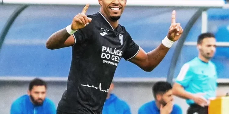 Бивш треньор на ЦСКА критикува представянето на отбора, докато играч се готви за трансфер