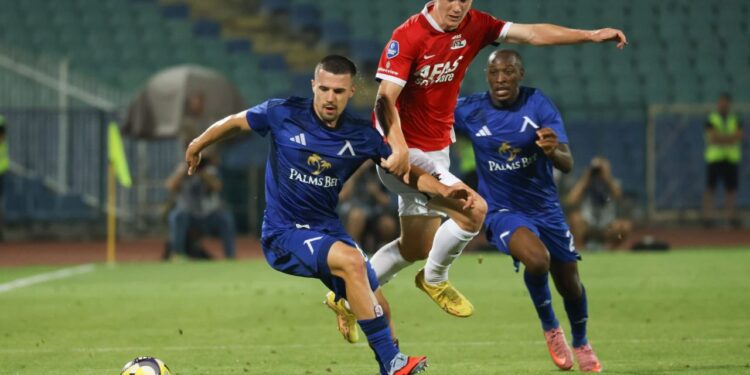 Легендарни поляци се облизват за Марин Петков, от Левски ги спряха: Нямате 2,5 милиона лева