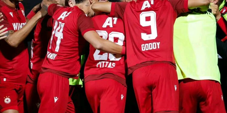 Тревоги с контузии за ЦСКА София, след като двама играчи от първия отбор са аут за три и пет седмици съответно