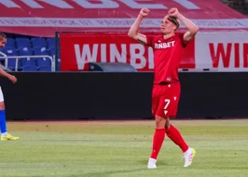 Зашеметяващо Завръщане Звездата на ЦСКА Се Връща на Терена След Пет Години Извън Игра!