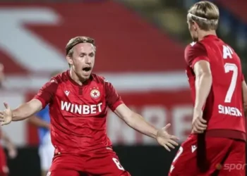 ВЗРИВ В СЪБЛЕКАЛНЯТА: Играчите на ЦСКА в юмручен бой след загубата в дербито