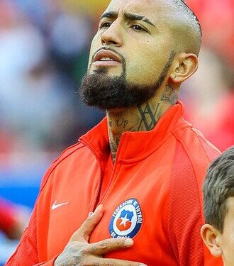 Артуро Видал в Левски София е „Here We Go“ след късно убеждаване от легендата на Левски Наско Сираков, нов капитан на клуба – Видал