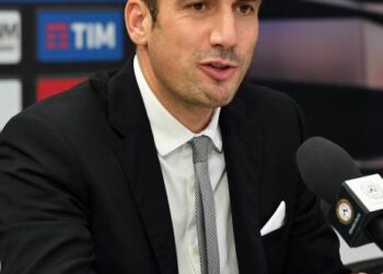 Хулио Веласкес посочи три играча, които Левски трябва да привлече, ако иска да спечели титлата и да стигне далеч в Лига Европа