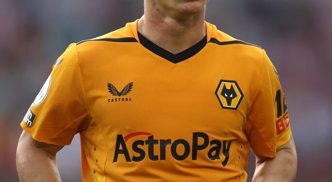 Насков Сираков отново на ход Поденс се присъединява към Левски София като свободен агент и ще бъде следващият капитан на Левски София