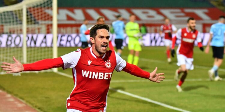 Защо ЦСКА постоянно се сблъсква с ФИФА: Историята на един месечен проблем