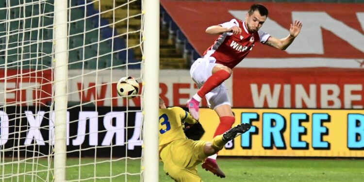 Последният в Англия намери спасение за проблемите си в… ЦСКА! Сделката е възможна до дни