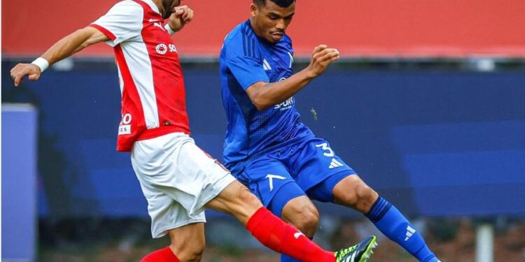 Французи звъннаха днес на пожар на Левски: Имате време до 21 ч. да ни продадете Майкон